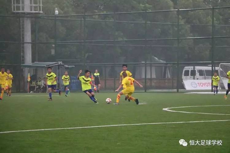 绿城对阵恒大：势均力敌，谁能脱颖而出？