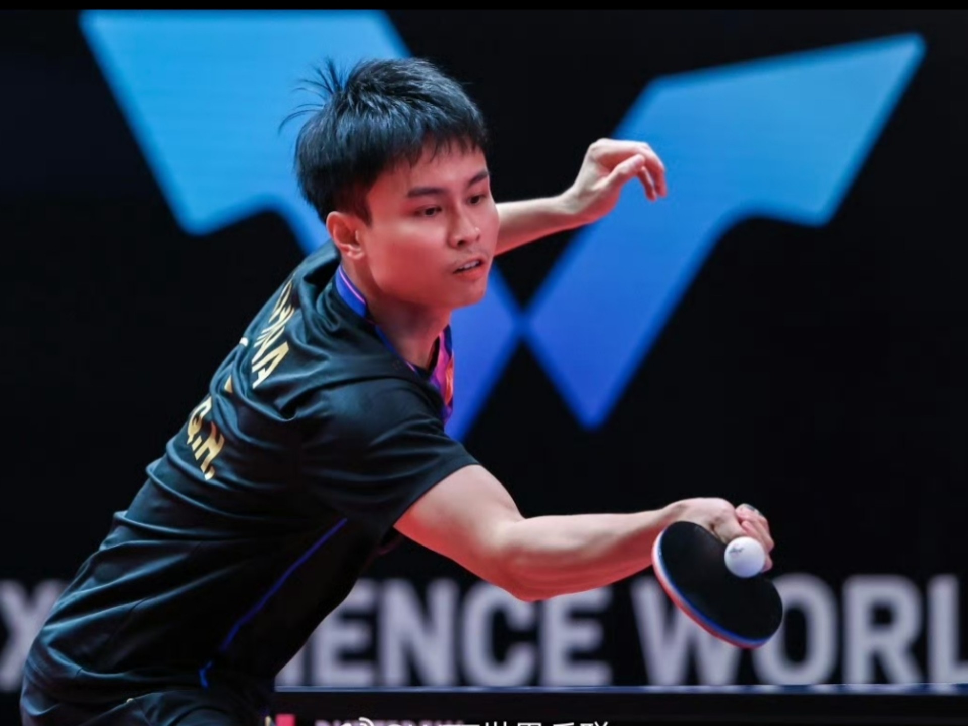 包含WTT大满贯次回合爆出冷门！达拉斯独行侠血战北京国安，争冠形势突变的词条